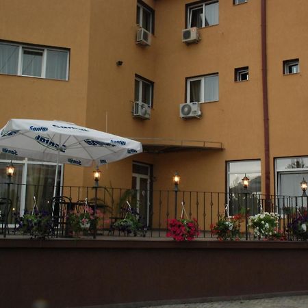 Hotel Liliacul Kolozsvár Kültér fotó