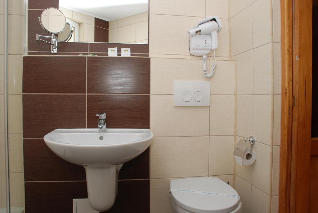 Hotel Liliacul Kolozsvár Szoba fotó