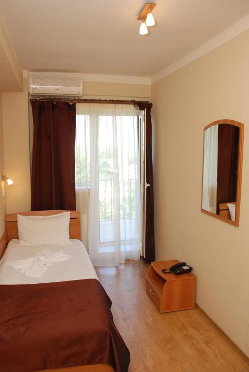 Hotel Liliacul Kolozsvár Szoba fotó