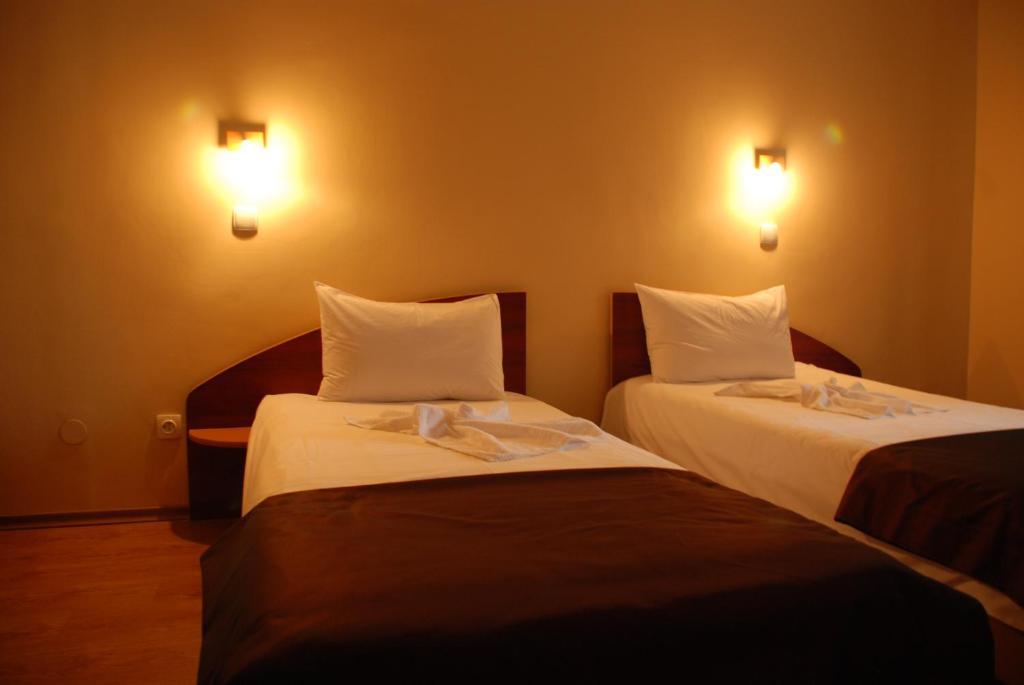 Hotel Liliacul Kolozsvár Szoba fotó